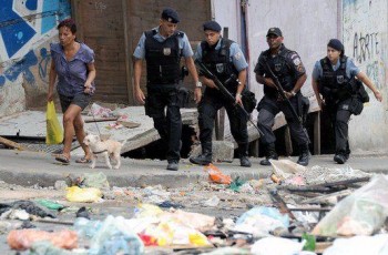 policia-favela-sociologia